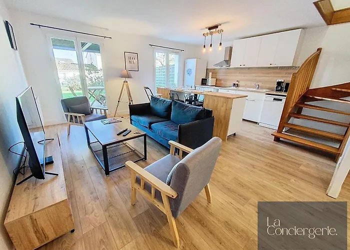 La Maison Foucault -jardin Chu Futuroscope 別荘 ポアティエ