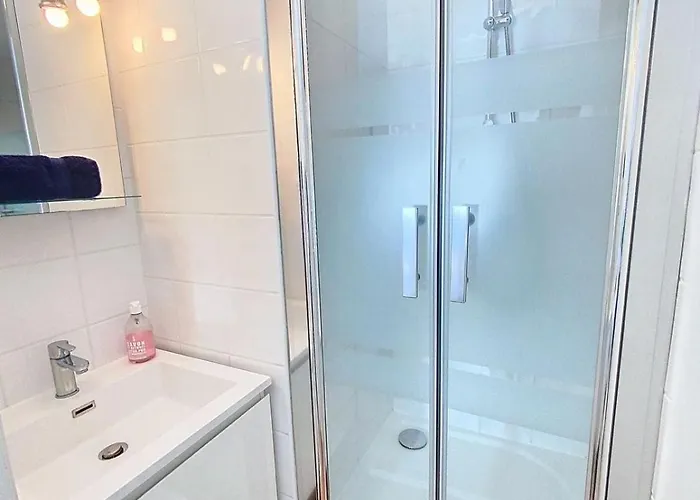 La Maison Foucault -jardin Chu Futuroscope Holiday home *